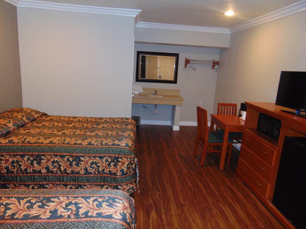 West Coast Inn Santa Ana Extérieur photo